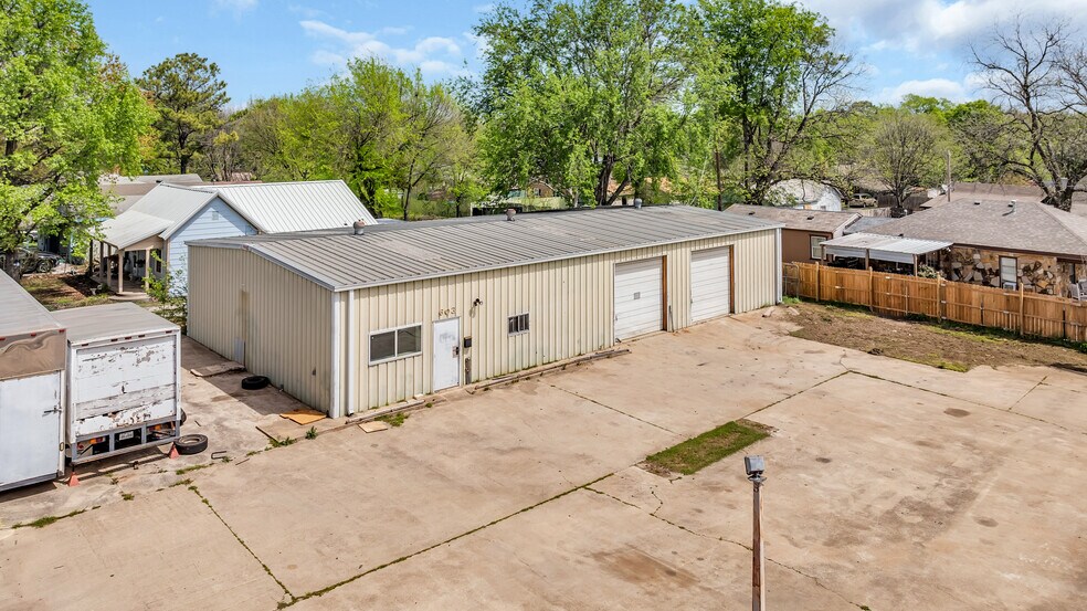 More Photos Of 603 Lake Murray Dr E, Ardmore Flex For Sale