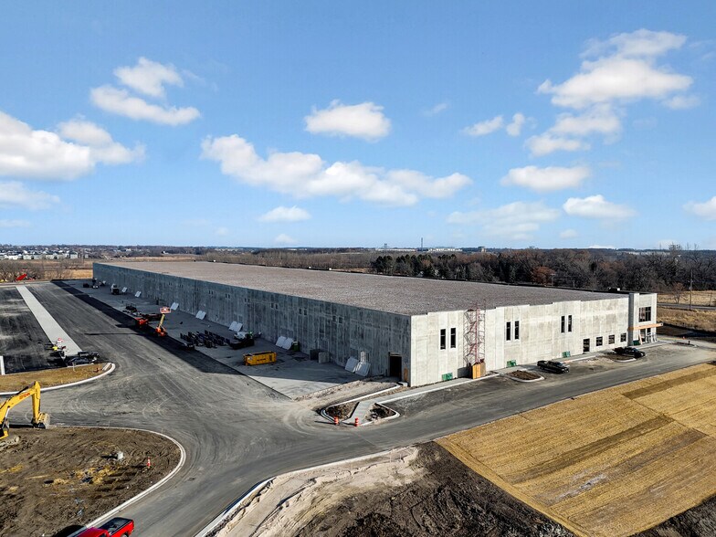 More Photos Of 10585 County Road 101, Corcoran Warehouse For Lease