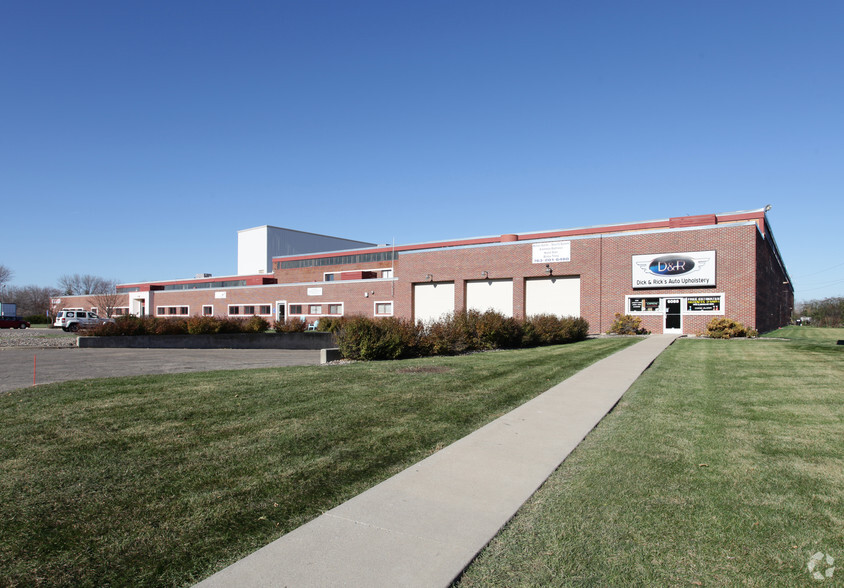 Primary Photo Of 6100 Olson Memorial Hwy, Golden Valley Light Manufacturing For Lease