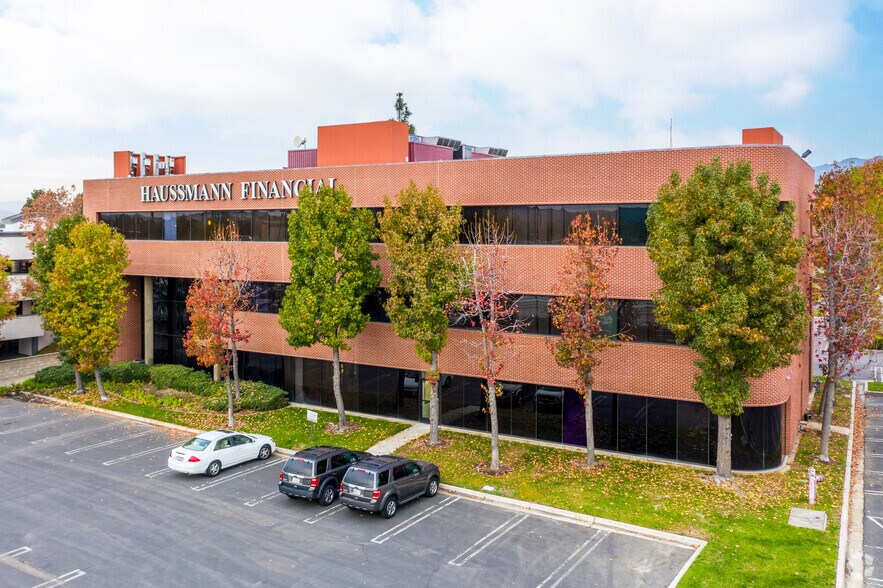 More Photos Of 23201 Lake Center Dr, Lake Forest Office For Lease