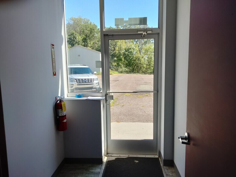 More Photos Of 1605-1607 Ben Franklin Hwy E, Douglassville Industrial For Lease