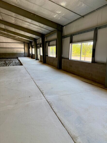 More Photos Of 6060 Schooner St, Van Buren Twp Warehouse For Lease