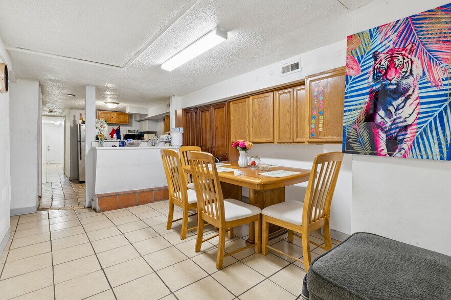More Photos Of 2135 W Armitage Ave, Chicago Apartments For Sale