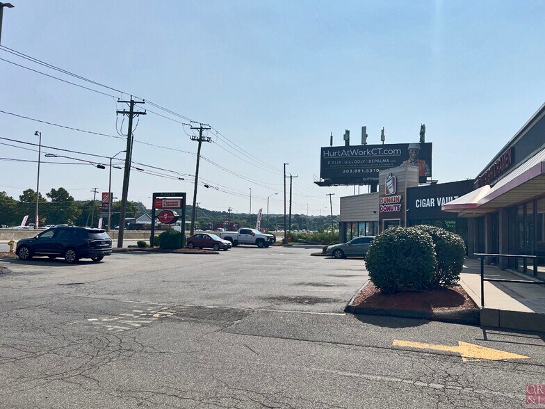 More Photos Of 96 Frontage Rd, East Haven Storefront For Sale