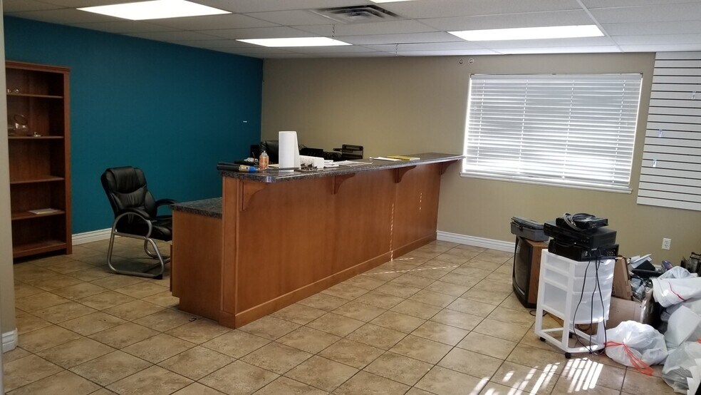 More Photos Of 12541 Minuteman Dr, Draper Auto Repair For Sale