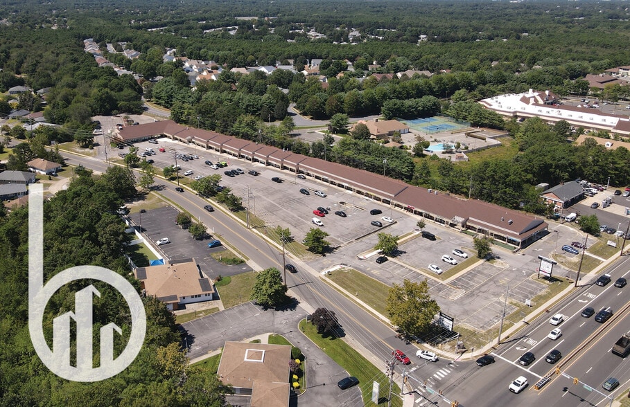 More Photos Of 2610-3000 Yorktown Blvd, Brick General Retail For Lease