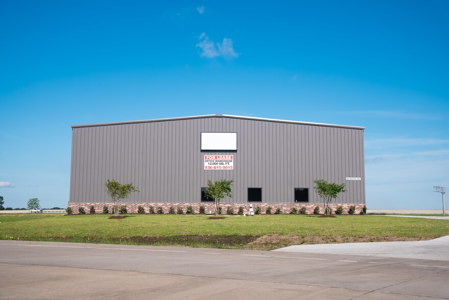 Primary Photo Of 8850 Industrial Pky, Beaumont Warehouse For Lease