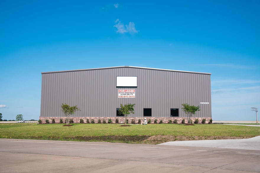 Primary Photo Of 8850 Industrial Pky, Beaumont Warehouse For Lease
