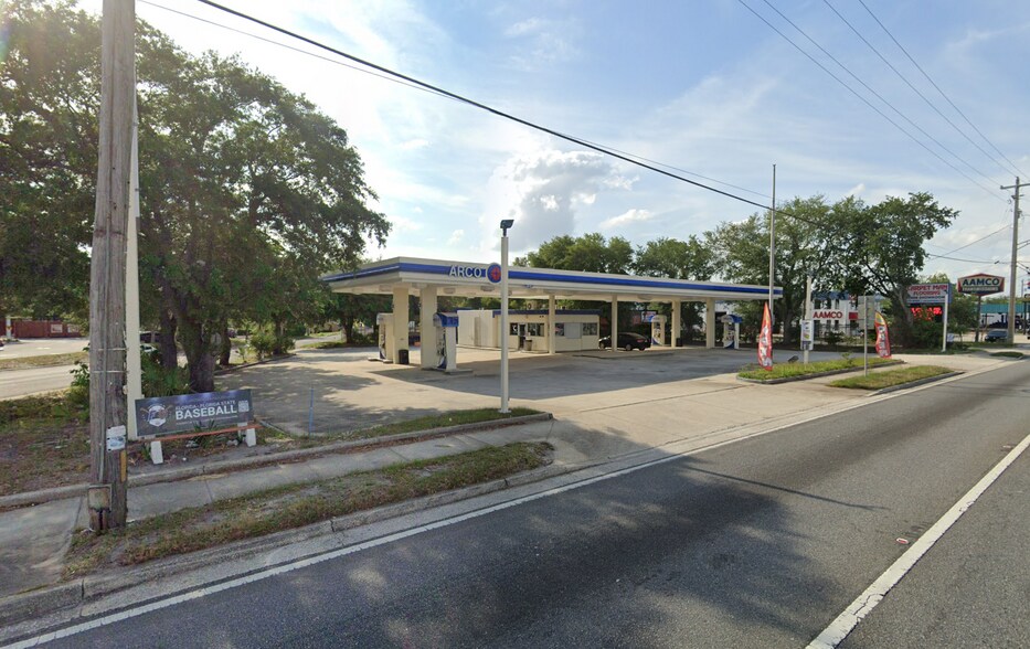 More Photos Of 364 Blanding Blvd, Orange Park Service Station For Sale