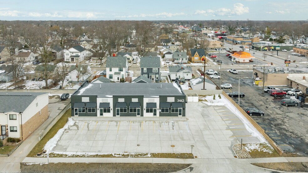 More Photos Of 3462 Greenfield rd, Berkley Medical For Lease