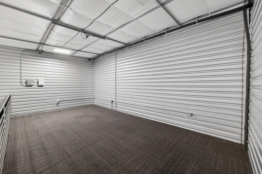 More Photos Of 529 SH 46 E, Boerne Warehouse For Lease