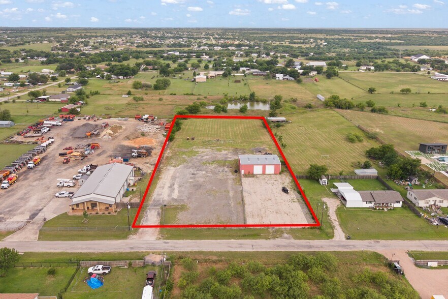 More Photos Of 8208 Apollo Dr, Joshua Specialty For Lease