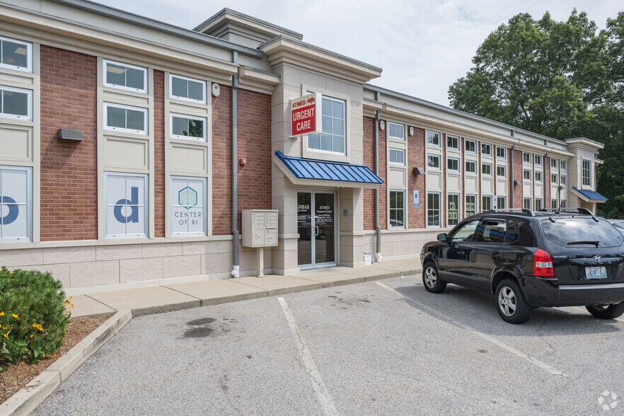 More Photos Of 5750 Post Rd, East Greenwich Medical For Sale