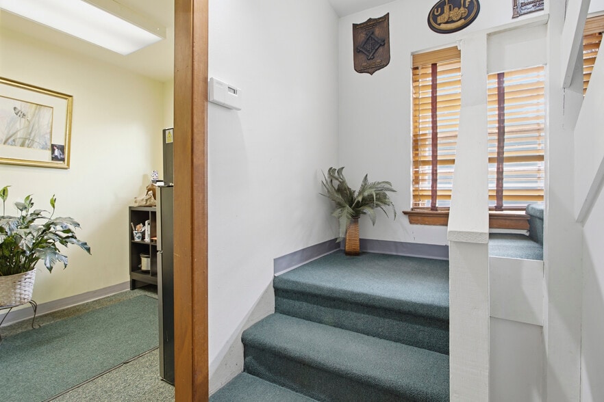 More Photos Of 678 Ferne Blvd, Drexel Hill Office For Sale
