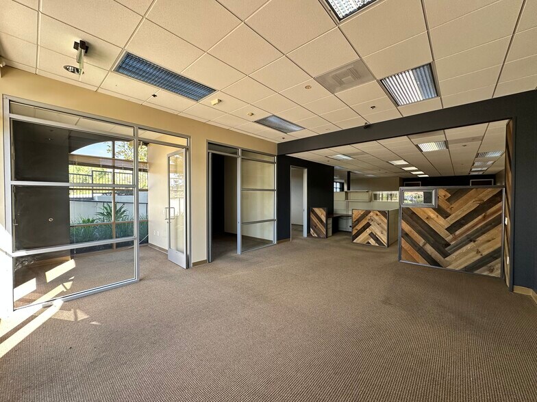 More Photos Of 33302 Valle Rd, San Juan Capistrano Office For Sale