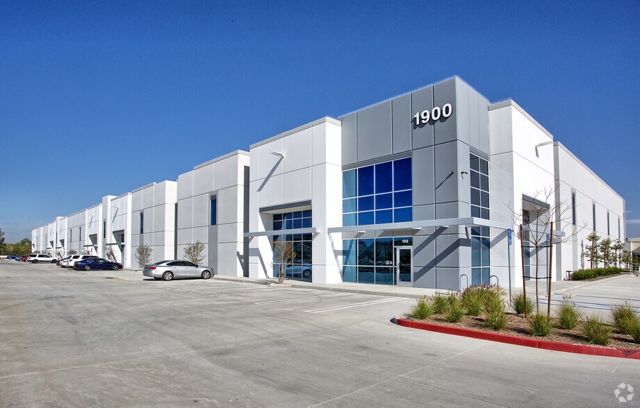 More Photos Of 1900 Alessandro Blvd, Riverside Showroom For Lease