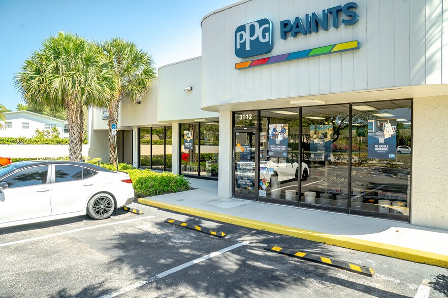 More Photos Of 411 S Federal Hwy, Deerfield Beach Unknown For Lease