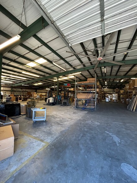 More Photos Of 5051 Rivers Ave, Charleston Warehouse For Lease