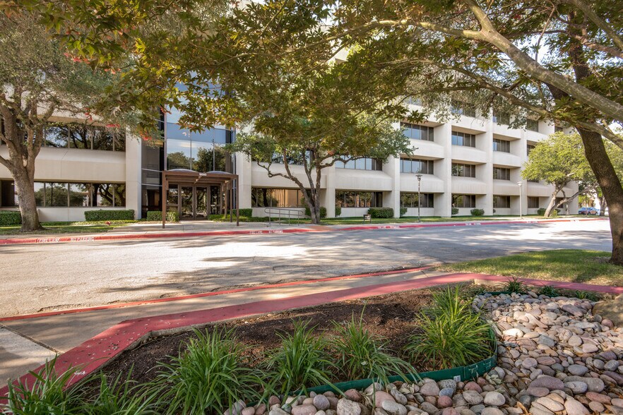 More Photos Of 12000 Ford Rd, Dallas Unknown For Lease