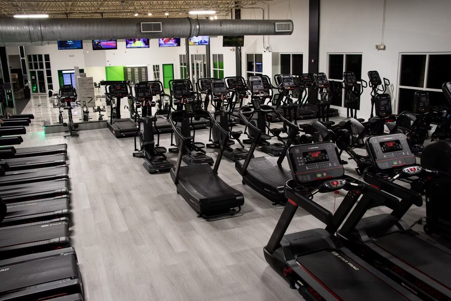 More Photos Of 250 NW Peacock Blvd, Port Saint Lucie Health Club For Lease