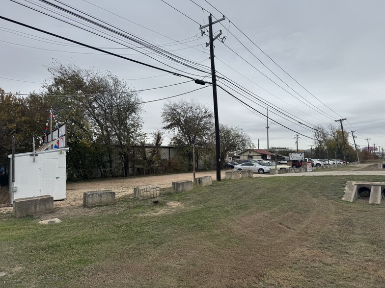 More Photos Of 6505 Highway 79, Hutto Auto Dealership For Sale