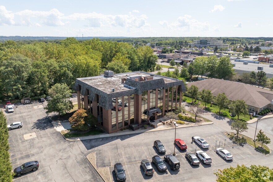 More Photos Of 13500-13550 Falling Water Rd, Strongsville Office For Sale