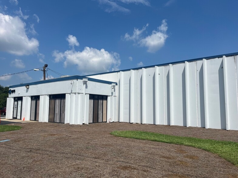 Primary Photo Of 4674 Clark Howell Hwy, College Park Warehouse For Lease