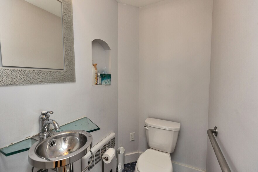 More Photos Of 479 Nashua St, Milford Office For Sale