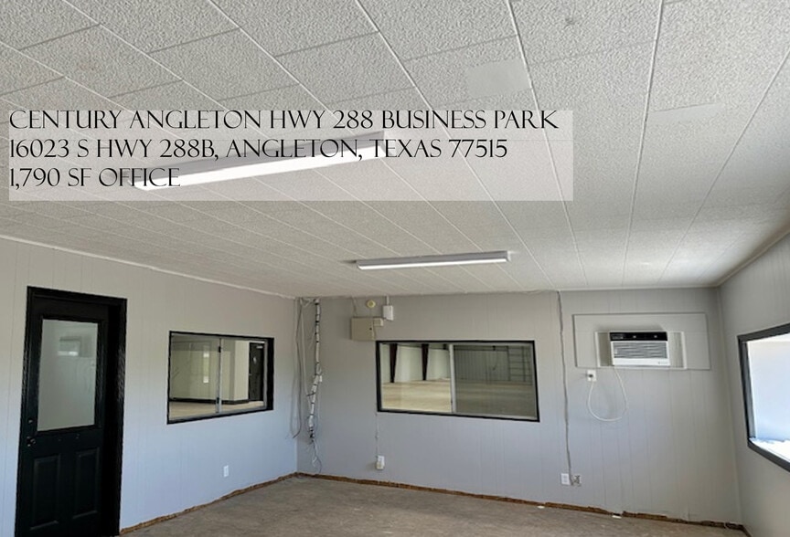 More Photos Of 16023 South Hwy, Angleton Warehouse For Lease