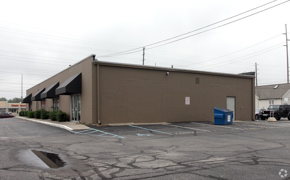 More Photos Of 5426-5438 N Keystone Ave, Indianapolis Office For Lease