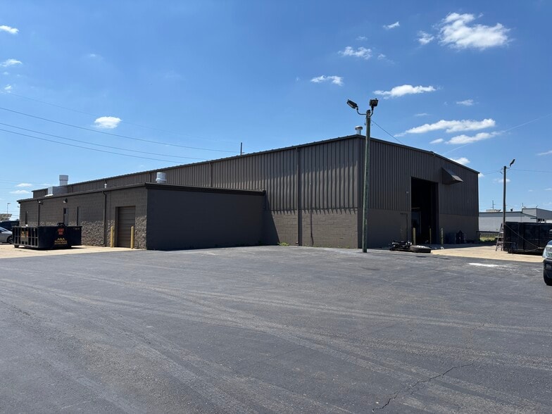 Primary Photo Of 3650 W Minnesota St, Indianapolis Warehouse For Lease