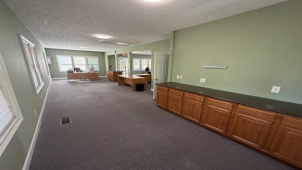 More Photos Of 5659 Old Dahlonega Hwy, Murrayville Office Residential For Lease