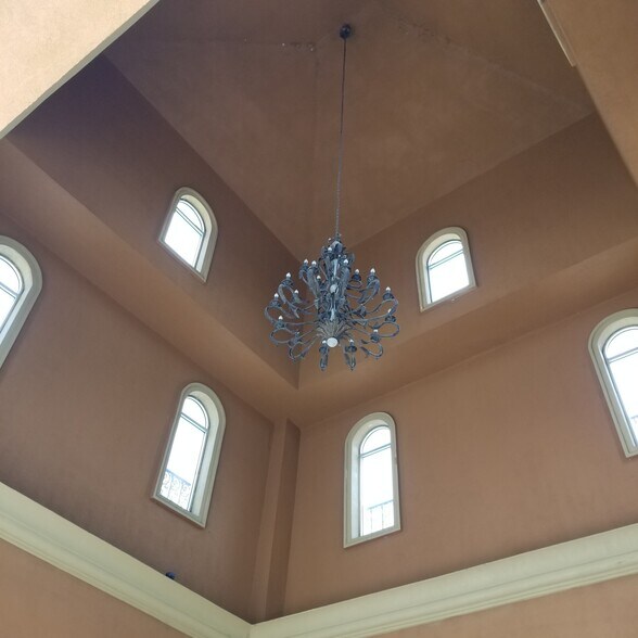 More Photos Of 6215 Harrisburg Blvd, Houston Storefront Retail Office For Sale