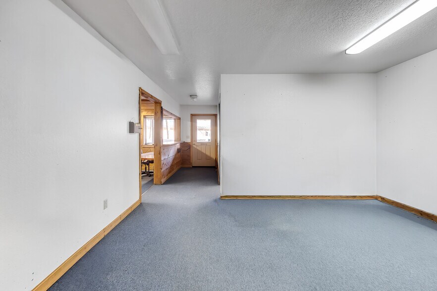 More Photos Of 24274 CA-108, Twain Harte Office For Sale