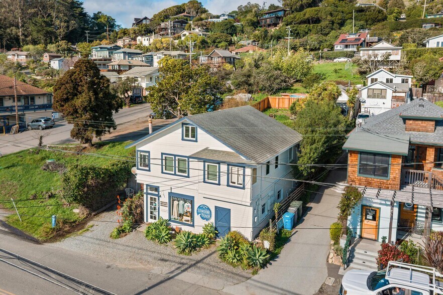 More Photos Of 3488 Shoreline hwy, Stinson Beach Storefront Retail Residential For Sale