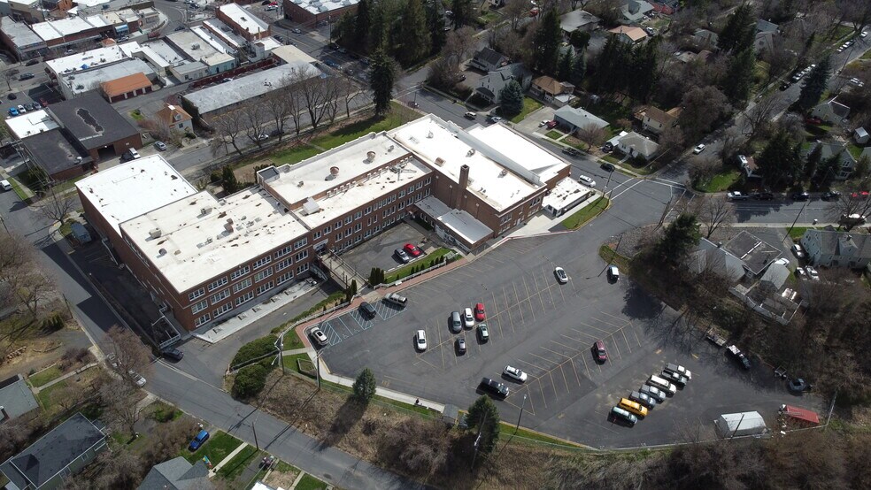 More Photos Of 115 NW State St, Pullman Loft Creative Space For Sale