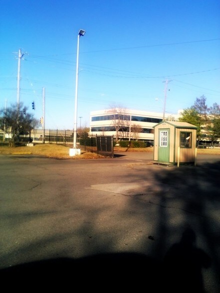 Primary Photo Of 1441 E Brooks Rd, Memphis Hotel For Sale