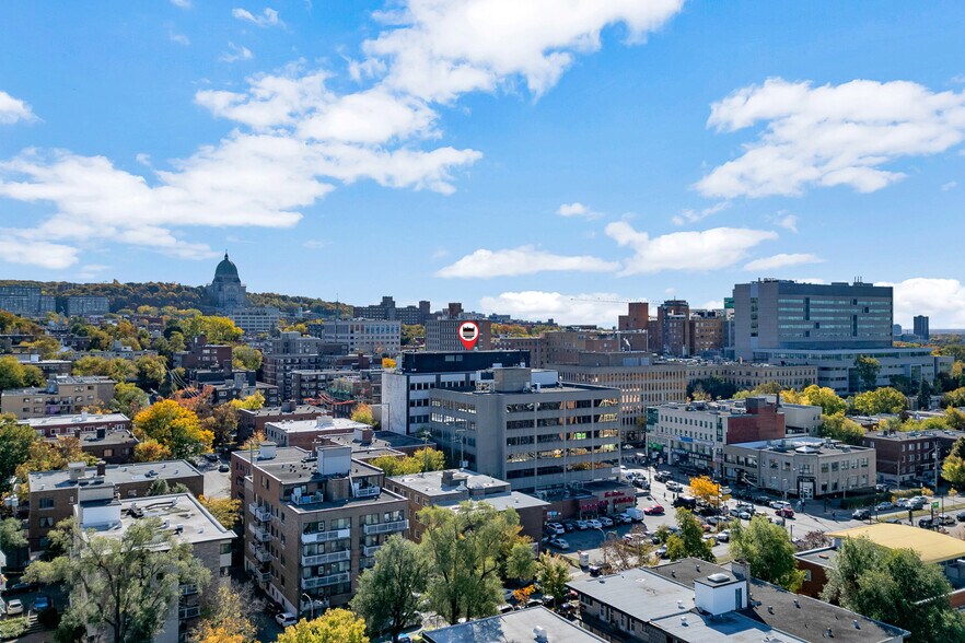 More Photos Of 5843-5847 Ch De La Côte-Des-Neiges, Montréal Medical For Lease