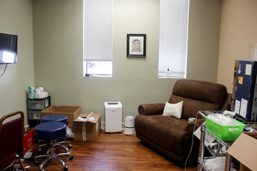 More Photos Of 804 N Belcher Rd, Clearwater Office For Sale