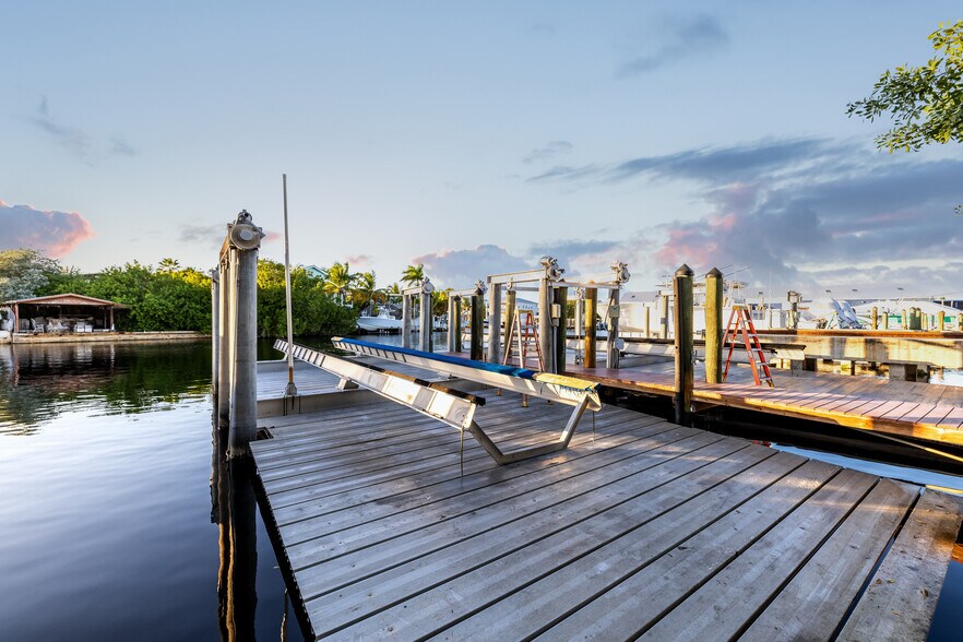 More Photos Of 90400 Overseas Hwy, Tavernier Marina For Sale
