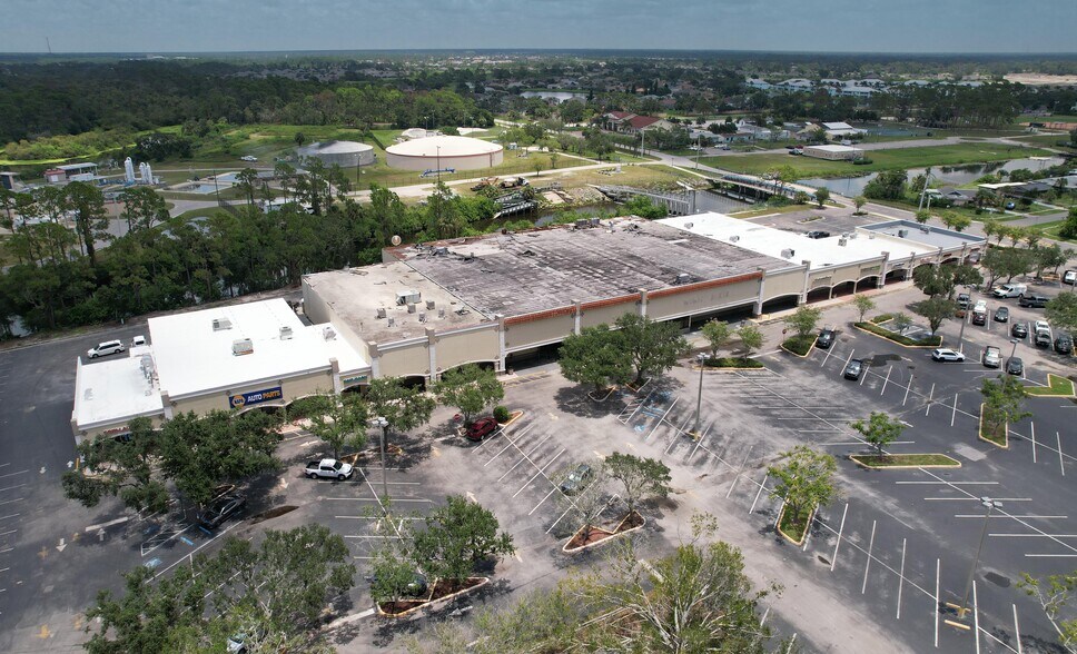 More Photos Of 14251-14295 Tamiami Trl, North Port General Retail For Lease