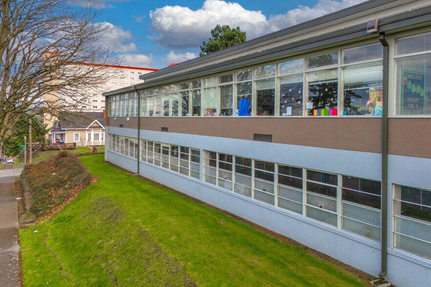 More Photos Of 3201 S D St, Tacoma Specialty For Sale