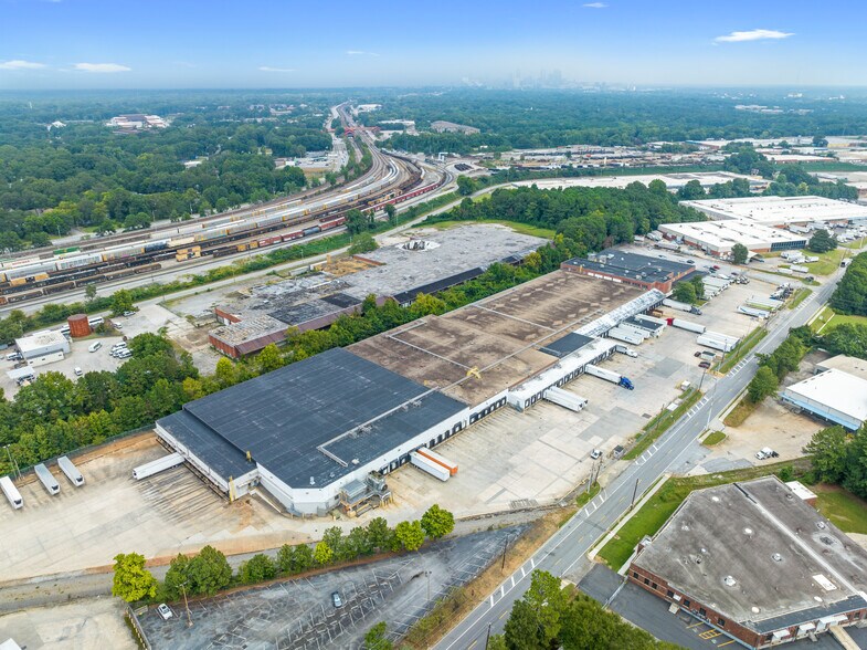 More Photos Of 1239 Oakleigh Dr, East Point Warehouse For Lease