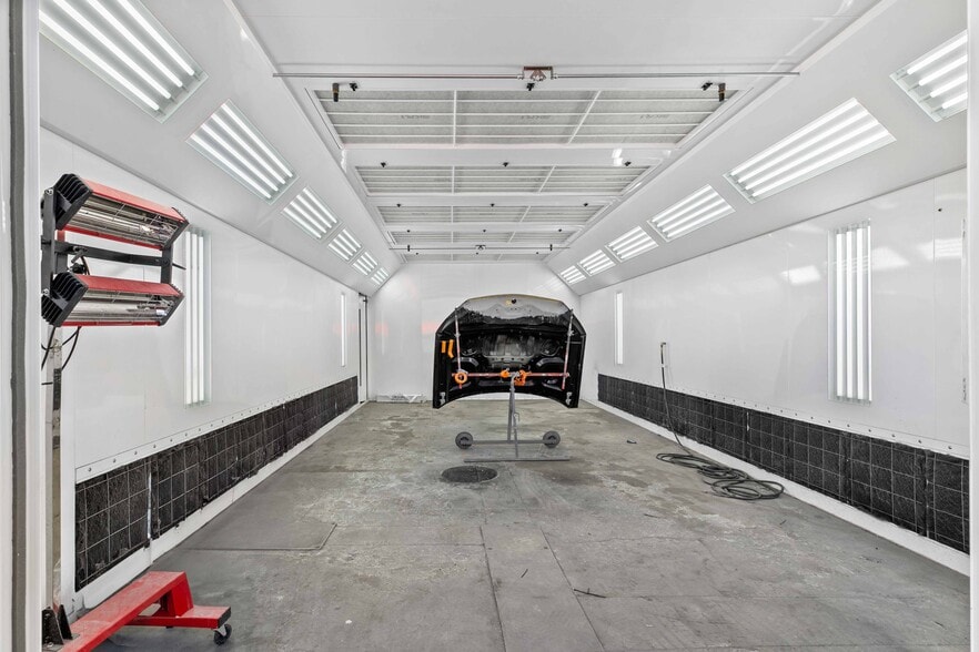 More Photos Of 11686 Sheldon St, Sun Valley Warehouse For Lease