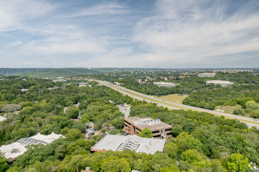 More Photos Of 9015 Mountain Ridge Dr, Austin Medical For Lease
