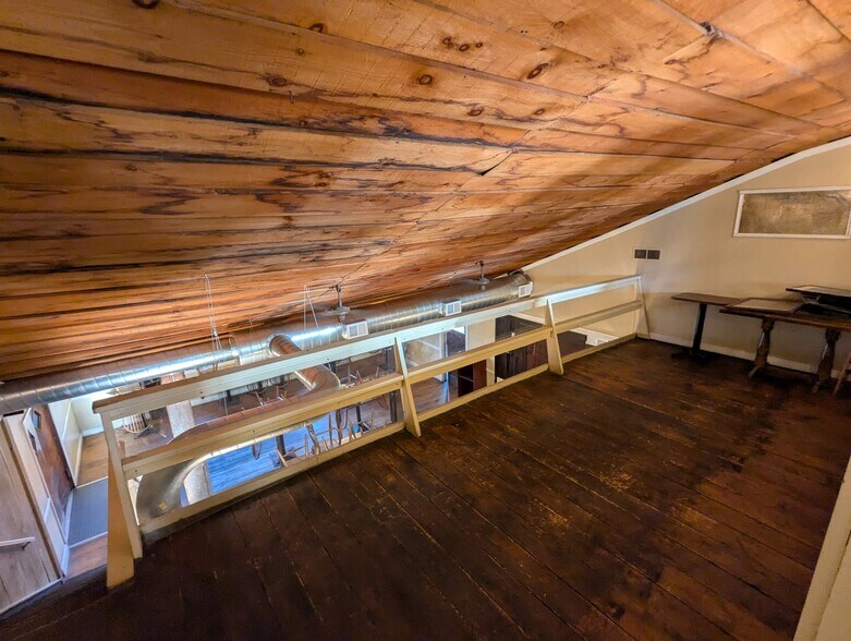 More Photos Of 17 Main St, Ballston Lake Restaurant For Lease