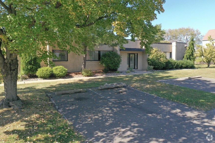 More Photos Of 1 Walnut St, Perth Amboy Warehouse For Lease