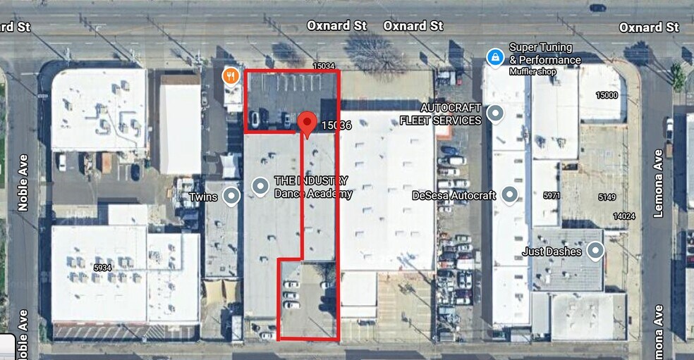 More Photos Of 15036-15040 Oxnard St, Van Nuys Warehouse For Lease