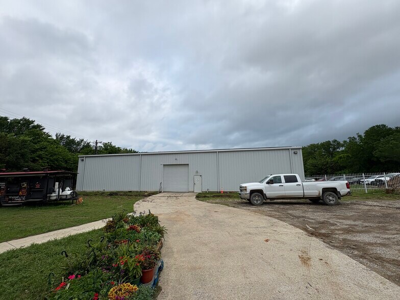 More Photos Of 6529 Asher Rd, Alvarado Specialty For Sale