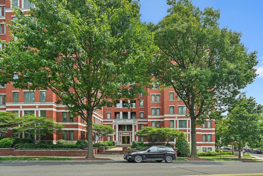 More Photos Of 4601 Connecticut Ave NW, Washington Apartments For Lease